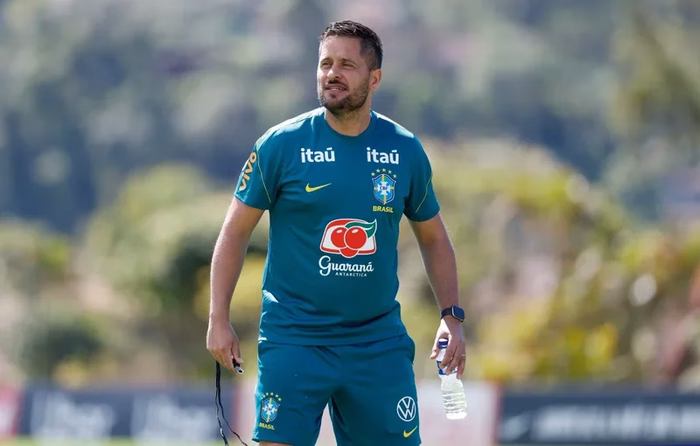 EXCLUSIVO: Ex-técnico do Palmeiras vê brecha para Allan ganhar vaga na Seleção Brasileira