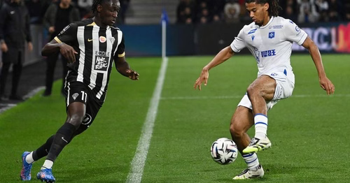 Ligue 1 : nouvelle douche froide pour l'AJ Auxerre battue à domicile 3 buts à 1 par Angers