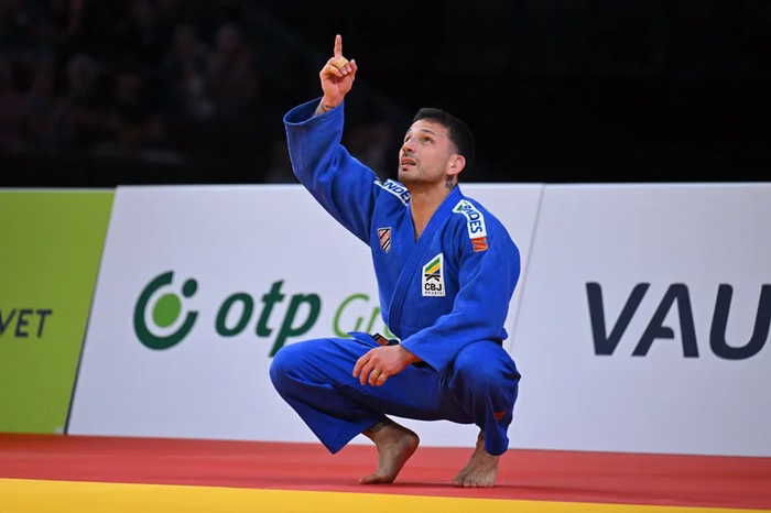 Daniel Cargnin vence russo com ippon no fim e conquista ouro no Grand Slam de Lausanne