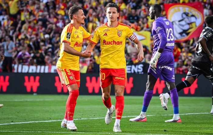 EN DIRECT Strasbourg - Lens : Bouillant, les Sang et Or à l'assaut de la Meinau... Suivez le match avec nous...