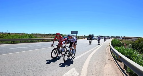 Vuelta 2026 : le mystère autour de la chute de Tadej Pogačar commence à s’éclaircir