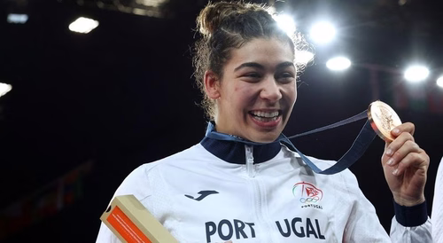 Patrícia Sampaio conquista medalha de bronze no Grand Slam de Lausana