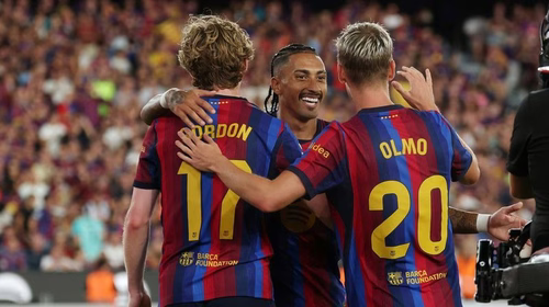 Doppelpacker Raphinha und Yamal: Barca schließt zu Real auf