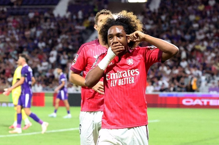 Arsenal consider deadline day move for long-standing transfer target