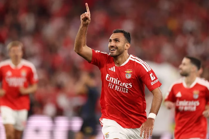 Benfica supera Estoril em casa e vence a segunda pelo Português