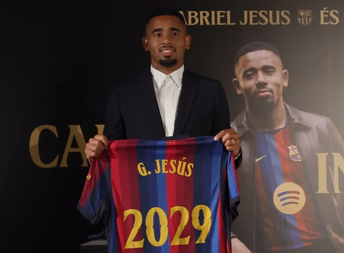 'Não me incomoda', diz Gabriel Jesus sobre ser 'plano B' de Julián Álvarez