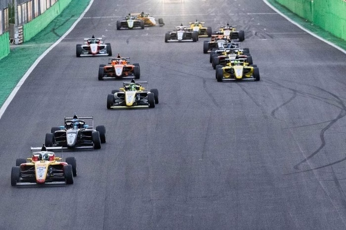 Fórmula 4 Brasil retoma disputa equilibrada pelo campeonato