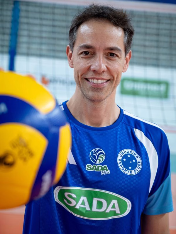 Rapha no Cruzeiro: levantador de 47 anos volta da aposentadoria