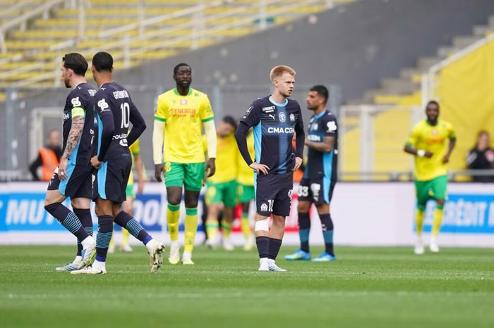 FC Nantes. Mercato : un ancien milieu de l’OM va rejoindre Antwerp, quid de Deuff ?