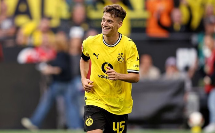 Rückkehr in Rekordzeit? Wann der BVB mit einem Konstantelias-Comeback rechnet