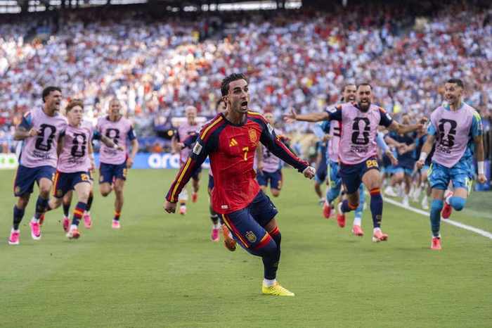 🧨 Ferran Torres DIMENTICA il Barça? “Il PSG miglior squadra d’Europa, Luis Enrique TOP. Se lui ti vuole, devi andare”