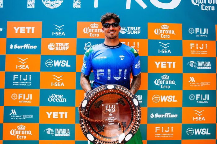 Gabriel Medina desabafa após perda de bebê e celebra vice em Fiji