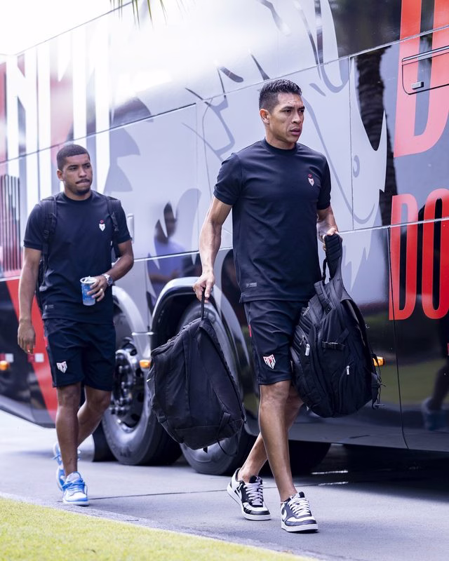 Atlético-GO negocia empréstimo de volante para time da Série C