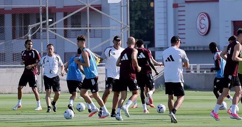 Rubén Vargas vuelve a ausentarse del entrenamiento a dos días del Espanyol - Sevilla