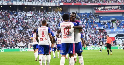 Dans un match animé, l'OL s'offre Auxerre et les commandes de la Ligue 1