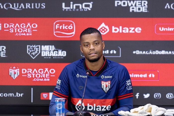 Goleiro destaca confiança no Atlético-GO antes de encarar o Juventude