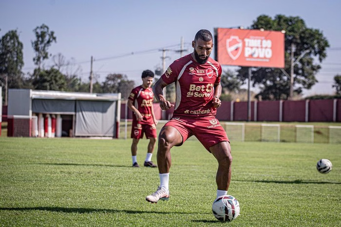 Volante projeta confronto do Vila Nova diante do Athletic