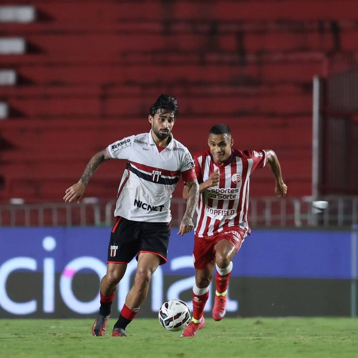 Patrick Brey desfalca Botafogo-SP no jogo contra Novorizontino em Ribeirão Preto