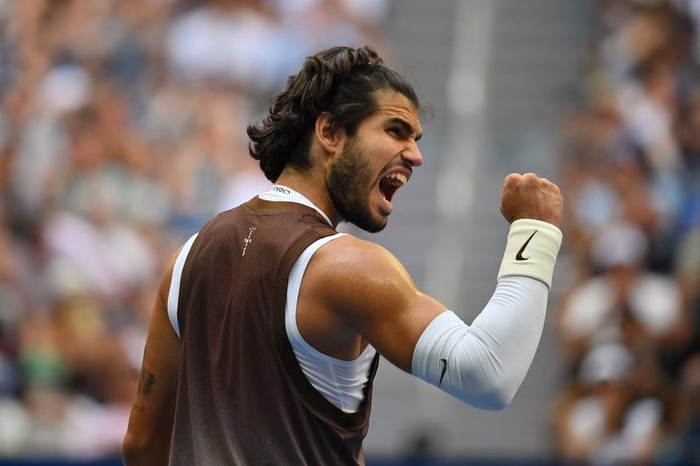 Carlos Alcaraz avança no US Open e revela sonho com irmão Jaime