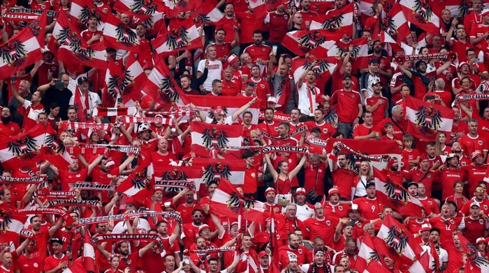 Verrückt! 62-Jähriger feiert Profidebüt im österreichischen Pokal gegen Bundesliga-Klub