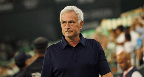 Real Madrid : "Un joueur du Bétis semblait être mort devant le banc" ... La punchline de Mourinho, qui regrette la "naïveté" de ses joueurs