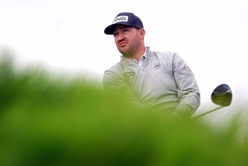 Il sudafricano Lawrence irrompe al comando dell’Omega European Masters a metà gara
