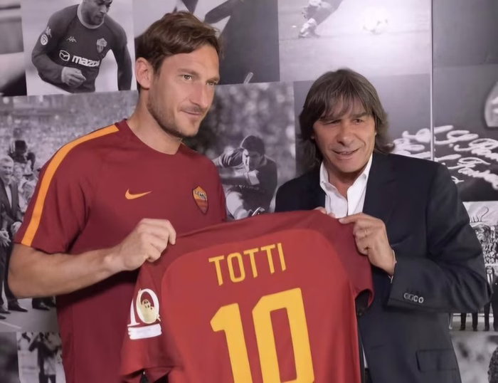 Conti omaggia Totti nel giorno del suo primo gol: "Sei la storia della Roma"