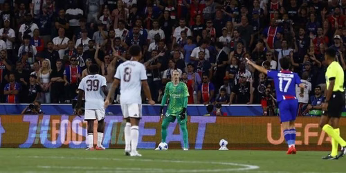 Une concurrence Safonov / Chevalier bientôt relancée au PSG ?