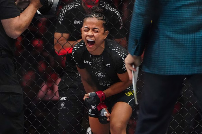 Valentina perde cinturão, e Natália Silva vai disputar título no UFC