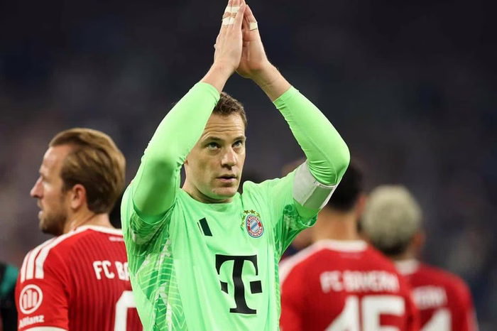 „Jeder Pfiff ein Kompliment“: Neuer reagiert auf Schalke-Anfeindungen