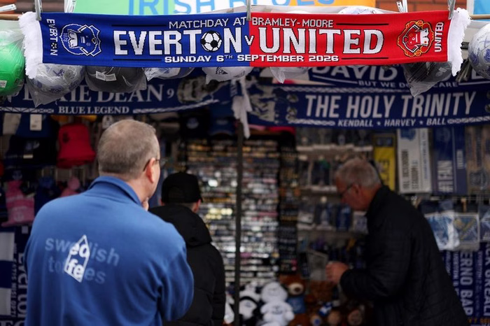 Everton v Manchester United LIVE: Premier League team news, line-ups, kick-off time and how to watch on TV