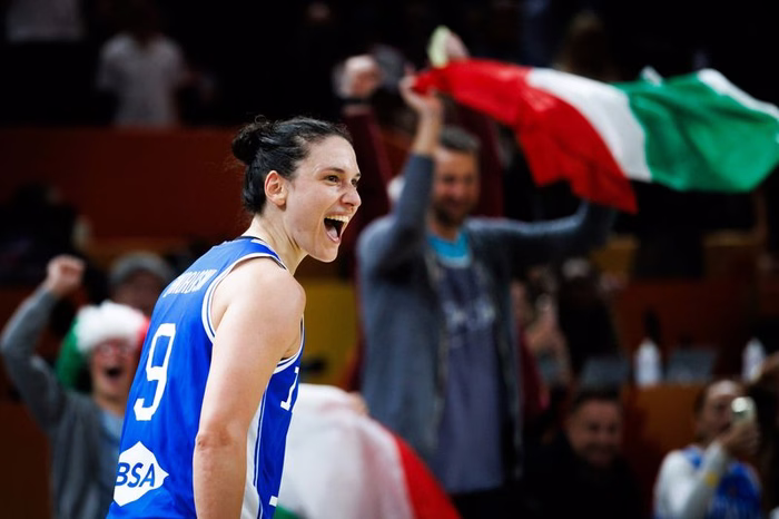 Basket femminile: l’Italia fa tremare gli USA, sconfitta nel finale 52