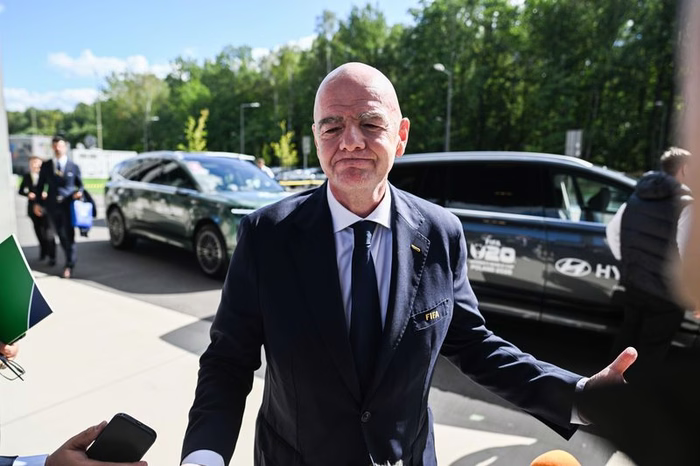 Präsident Infantino tritt 2027 trotz massivem Druck zur Wiederwahl an