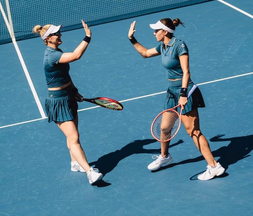Luisa Stefani e Dabrowski avançam no US Open