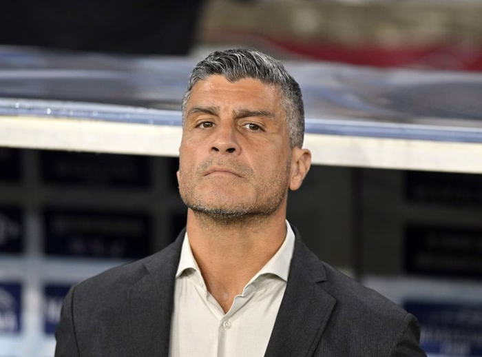 Vasco: Pedro Emanuel prioriza Brasileirão após derrota no clássico