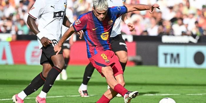 FC Barcelona schlägt Valencia 5:0 und bleibt makellos