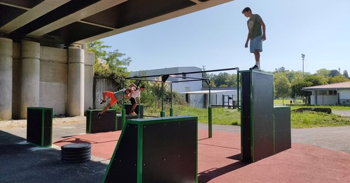 Bayonne : le premier "Parkour parc" du Pays basque permet aux adeptes de s'entraîner à la discipline