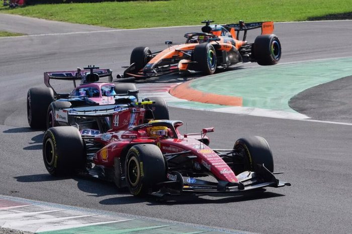 F1, Monza o Caporetto per la Ferrari? Aduo rimandato, l’incidente di Leclerc e Hamilton fuori dai 5
