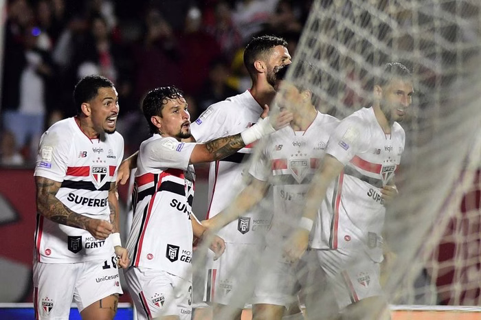Luciano: artilheiro supera Careca na história do São Paulo