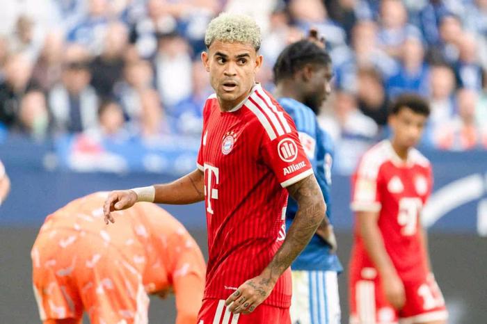 Bayern-Fans hadern: Luis Diaz wird zum Chancentod