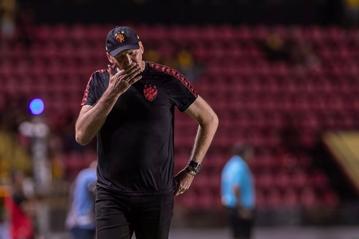 Sport demite técnico Gilmar Dal Pozzo após derrota para o Ceará