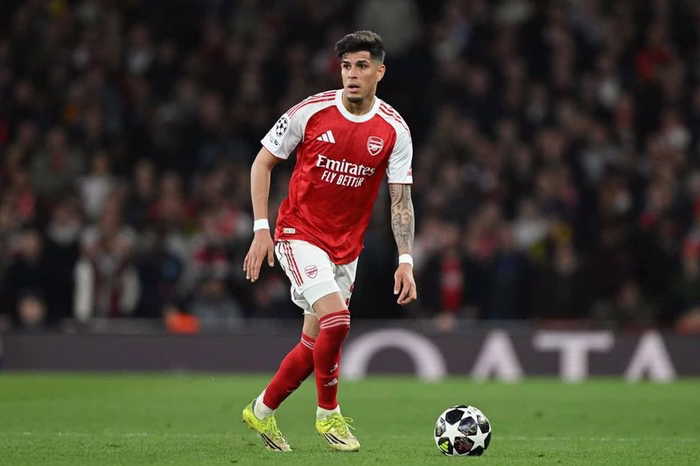 77 Sekunden Führung – dann übernahm Arsenal das Derby