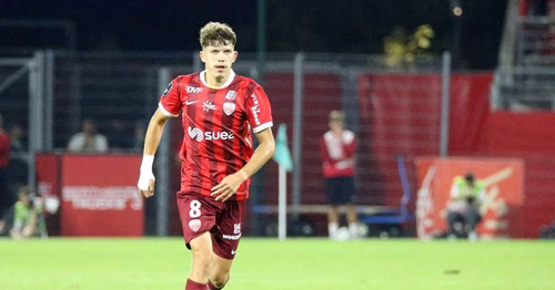 "Enfant, je n'ai jamais rêvé d'être footballeur", assure le milieu de terrain du DFCO Paul Bellon