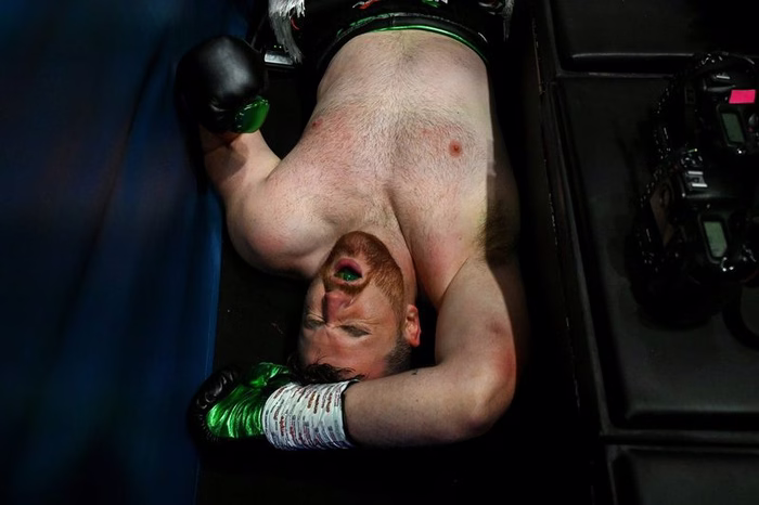 Irish boxer responds to controversial ending to fight on Katie Taylor undercard