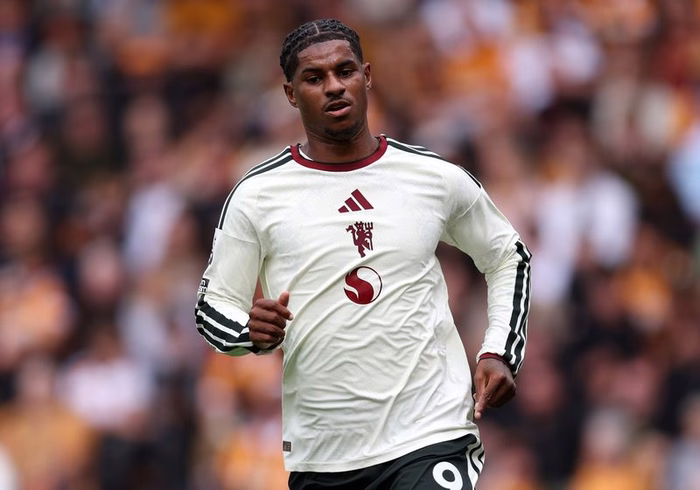 Man U star attacker was team’s “best” in draw with Everton