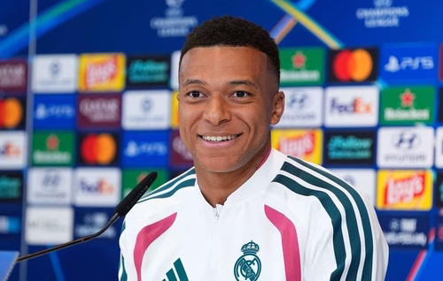 Real Madrid : Kylian Mbappé croit en sa « bonne année » pour le Ballon d’or