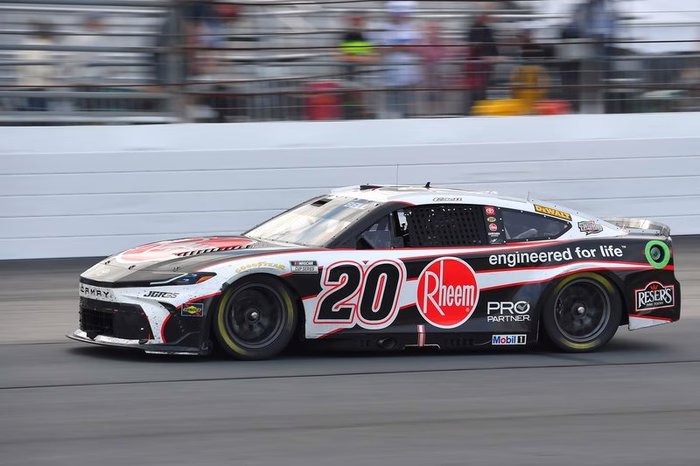 NASCAR, Christopher Bell apre la Chase festeggiando a Darlington