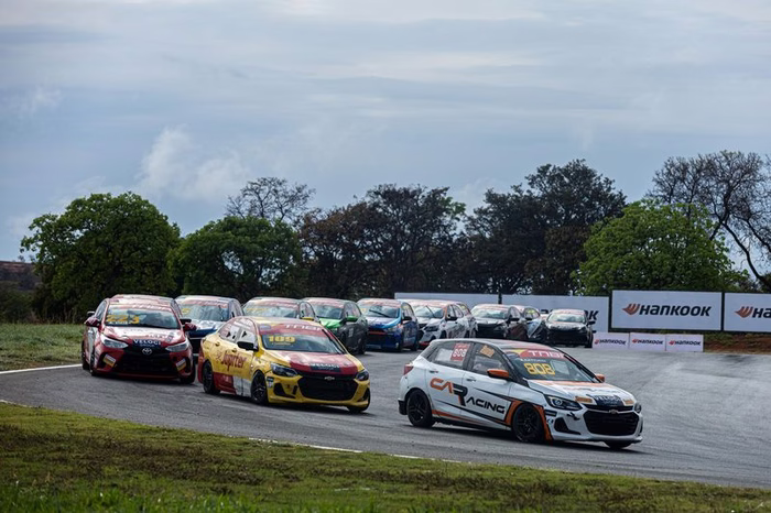 Fiore e Dall’Agnol vencem corridas da Turismo Nacional em Curvelo