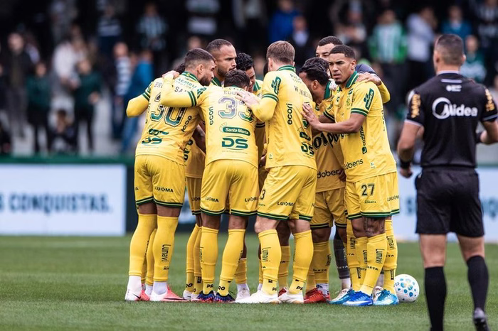 Mirassol vence Coritiba e encerra jejum de 140 dias no Brasileirão