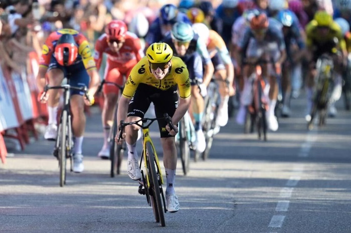 LIVE Vuelta a España 2026, tappa di oggi in DIRETTA: una delle ultime occasioni per i velocisti